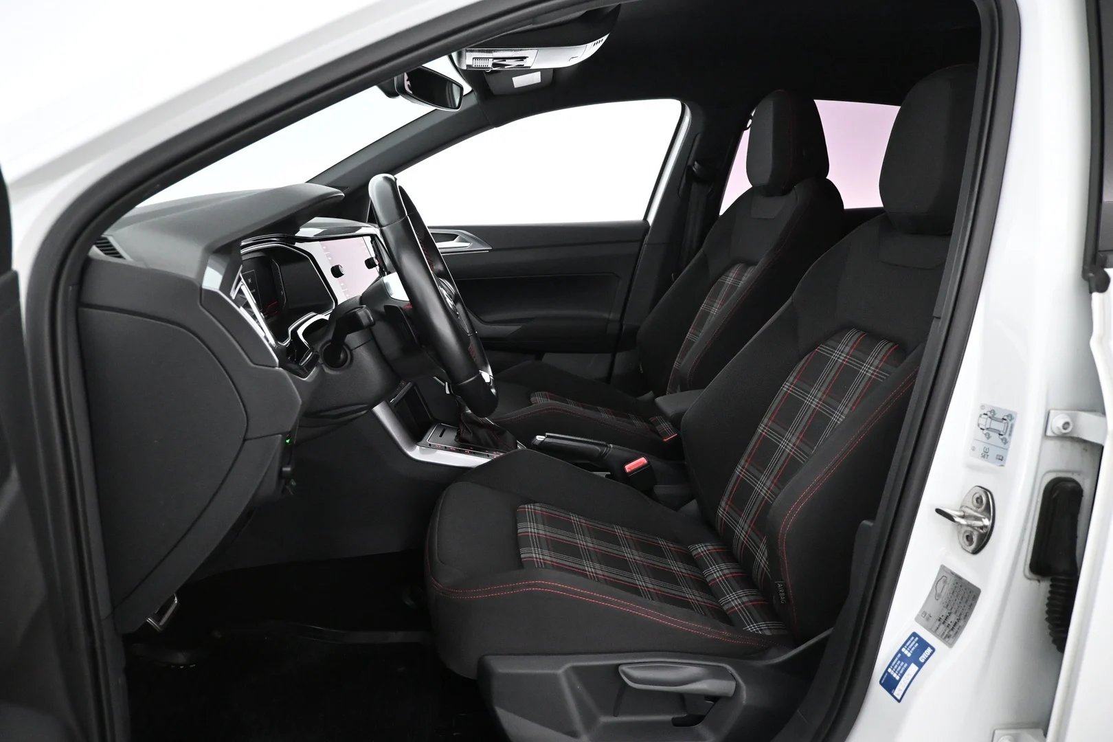 Car Image - 5D5q2WmWw8I2HxDoPS5c5d