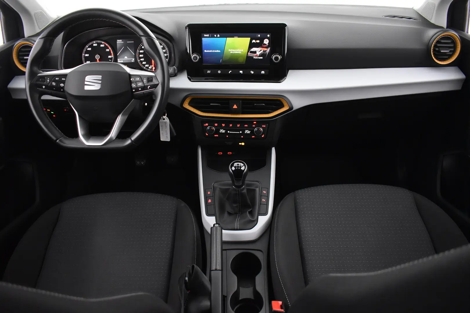 Car Image - 7wnYBNxSlCVZocsAQA8XK7