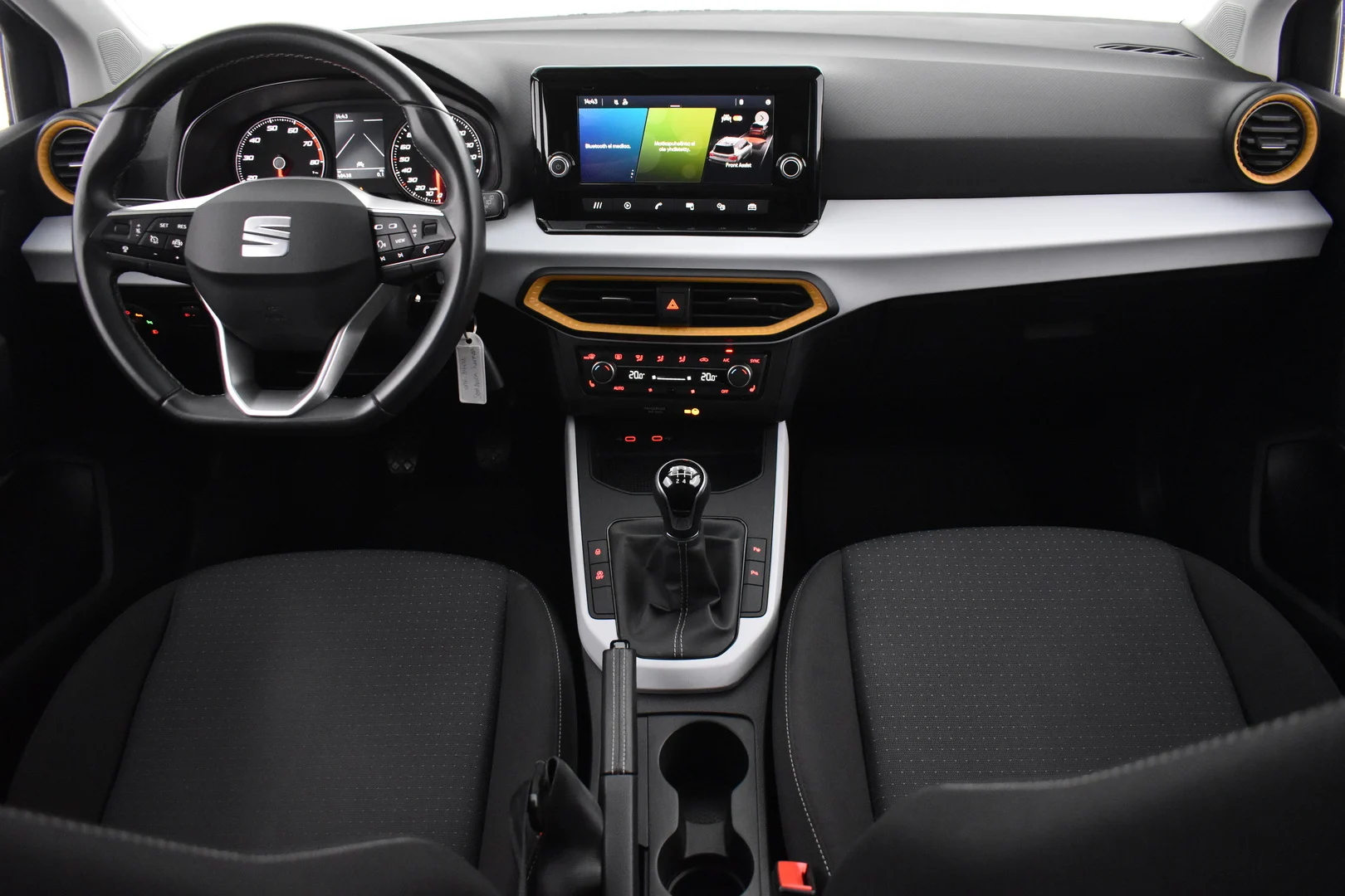 Car Image - 7wnYBNxSlCVZocsAQA8XK7