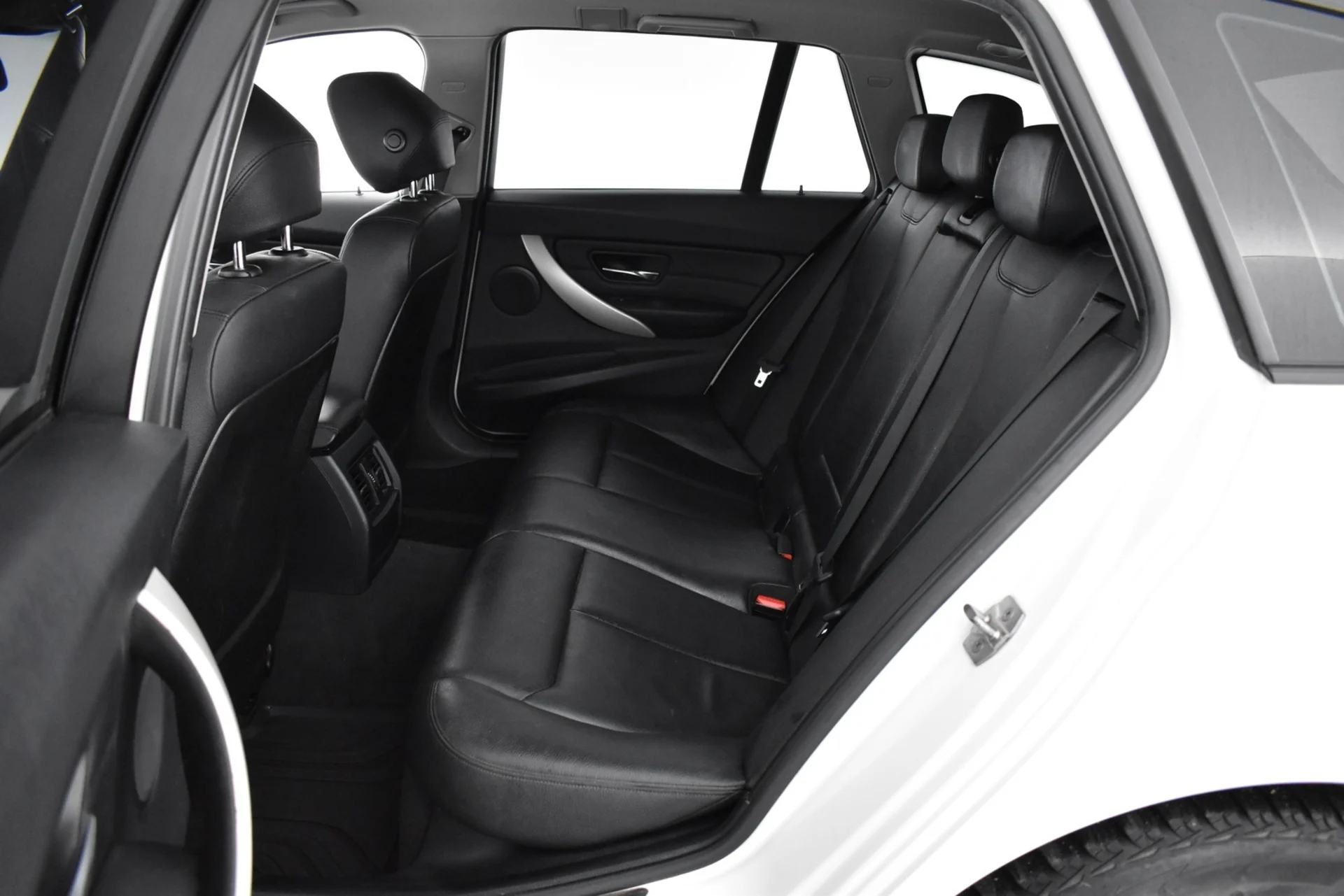 Car Image - 1kW7OdJ4gqA0YWvqhFmVN7