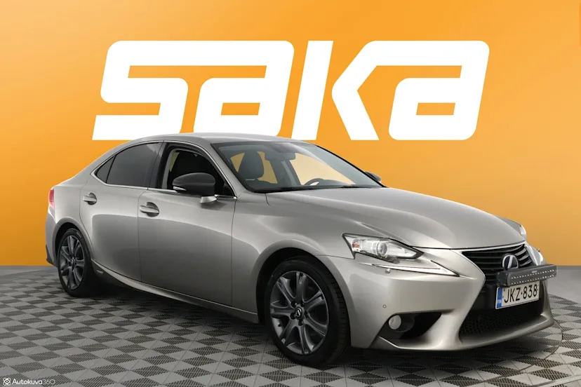 Lexus IS