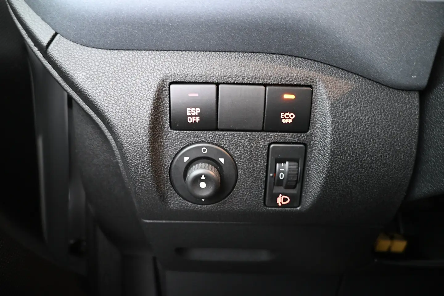 Car Image - 5U3RluQRKlnFv90urh32wt