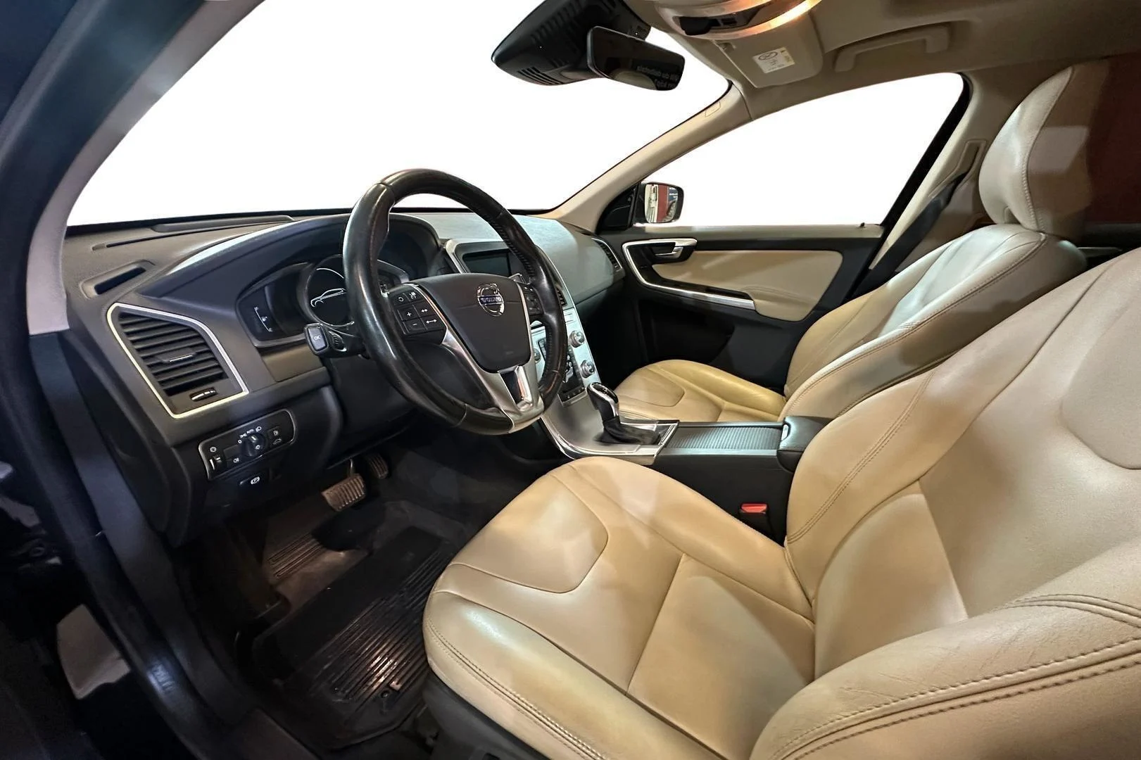 Car Image - 5HCcHon5EjhL2IgLay82WA