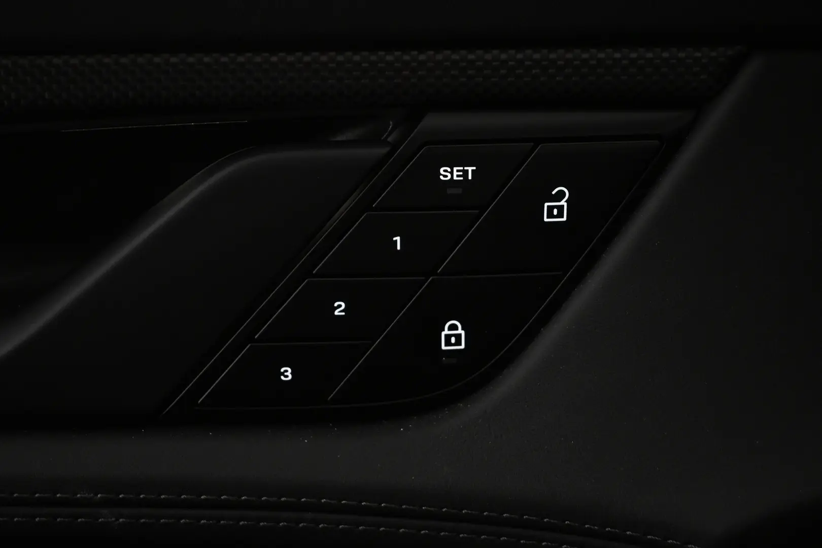 Car Image - 2HyFVCVcqScRHj39CS25d1