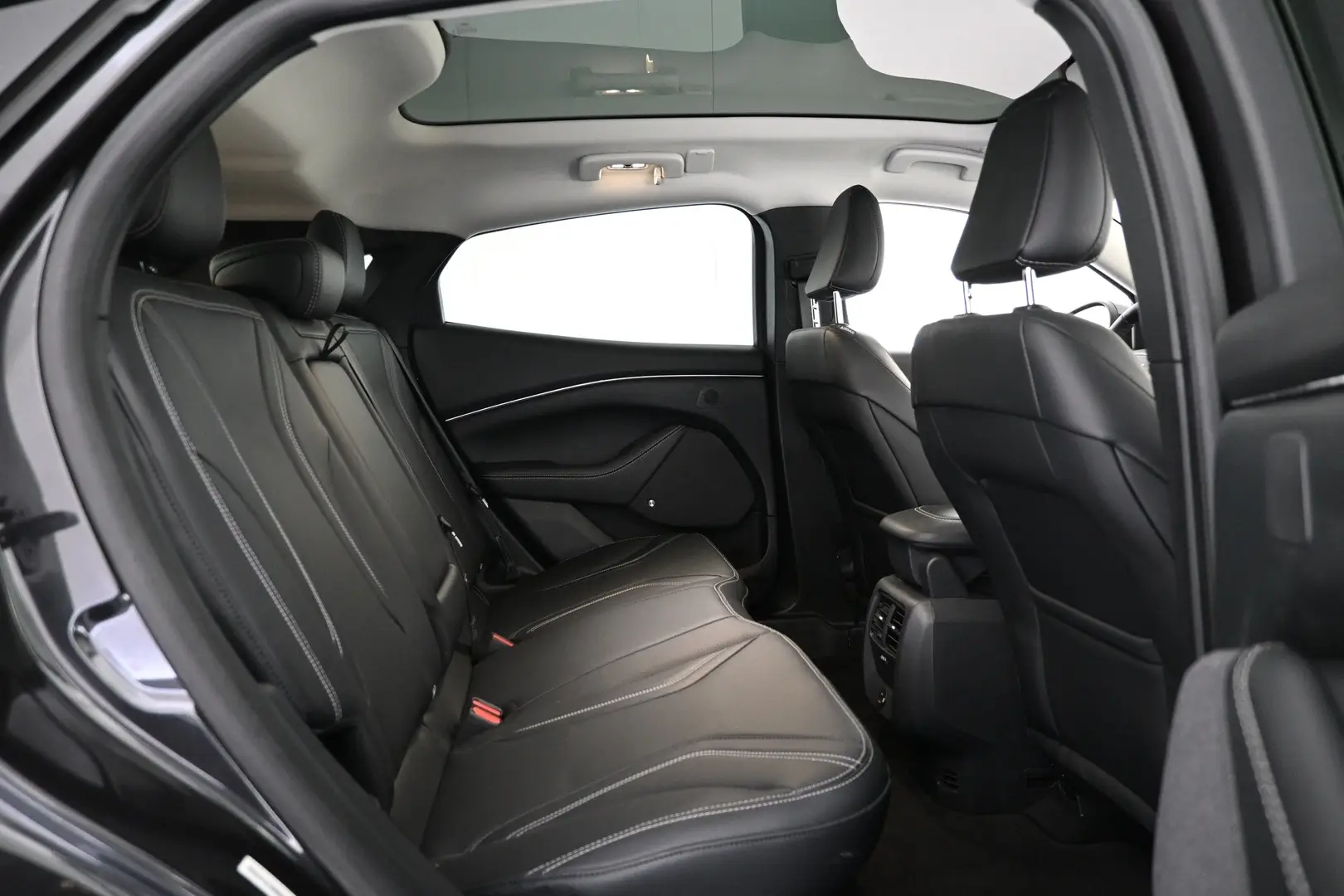 Car Image - 10a7kPofLwFRlh2ixuABI2