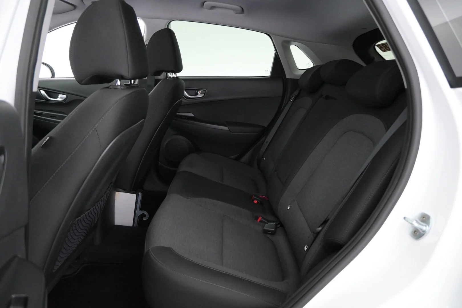Car Image - 4sR4fbSn7uHkdHiFiIviIb