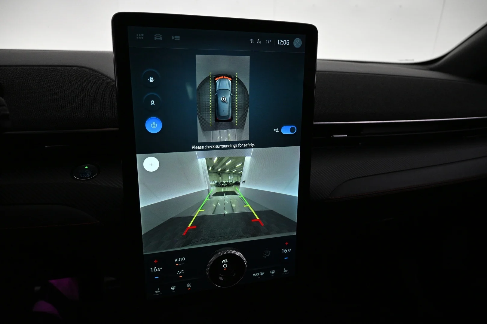Car Image - 5PbwcrcFGJYB8HZouxb8PT