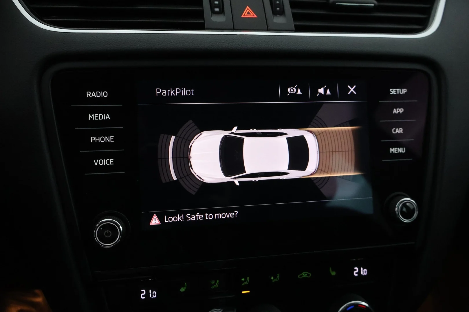 Car Image - 4K8xw0DmOrhKgv2AAUIhPb