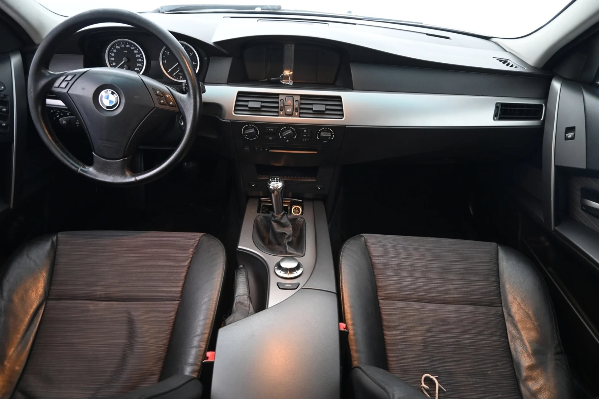 Car Image - 25AkVkDUVig8uzuEsdDVFH