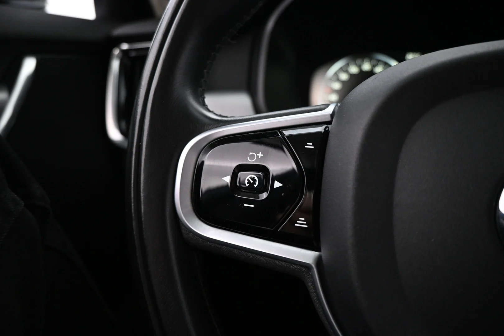 Car Image - 5pYcZLHqQvjZT1u6wNxLDa