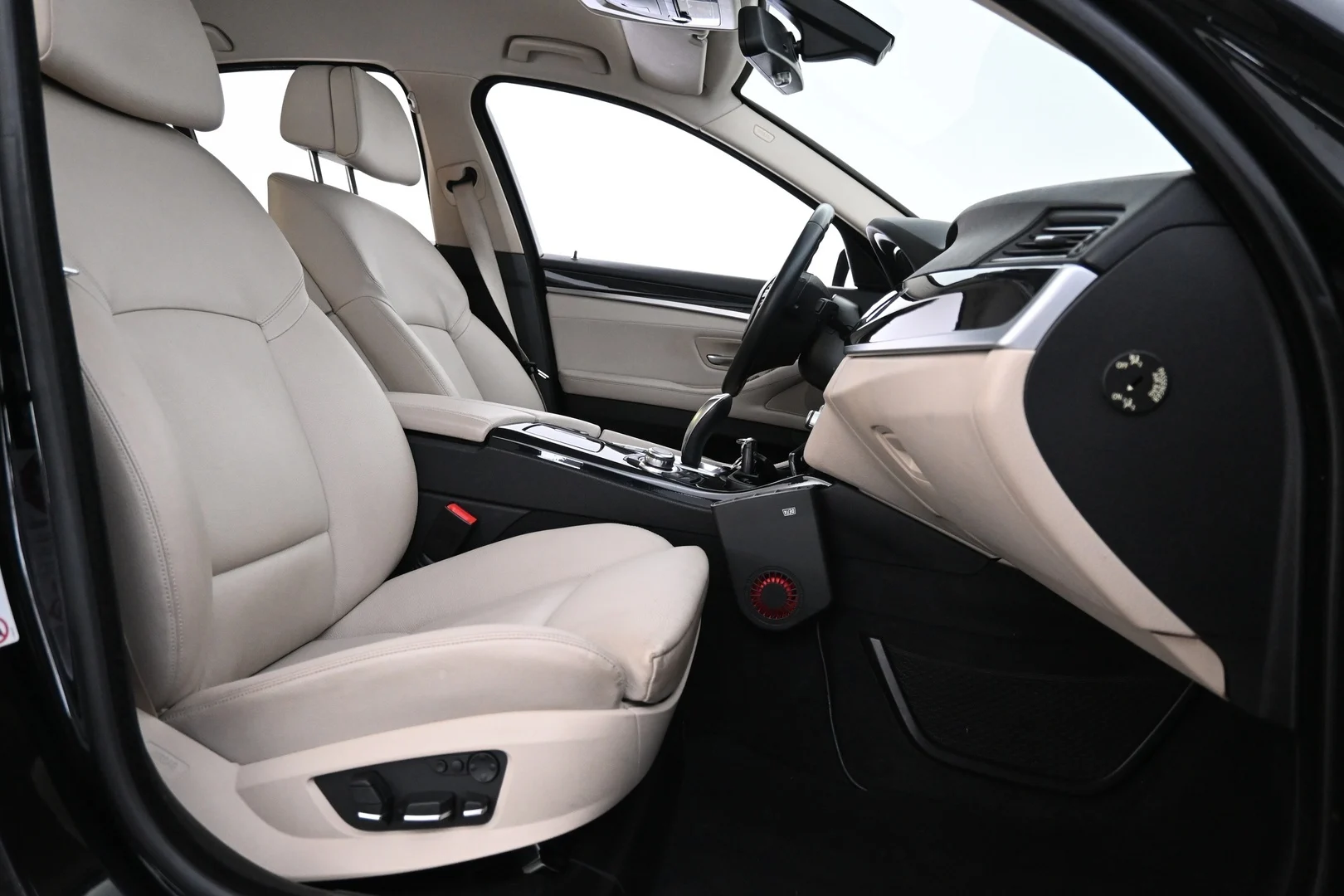 Car Image - uSJdN3hQxksJyTxFyt2OE