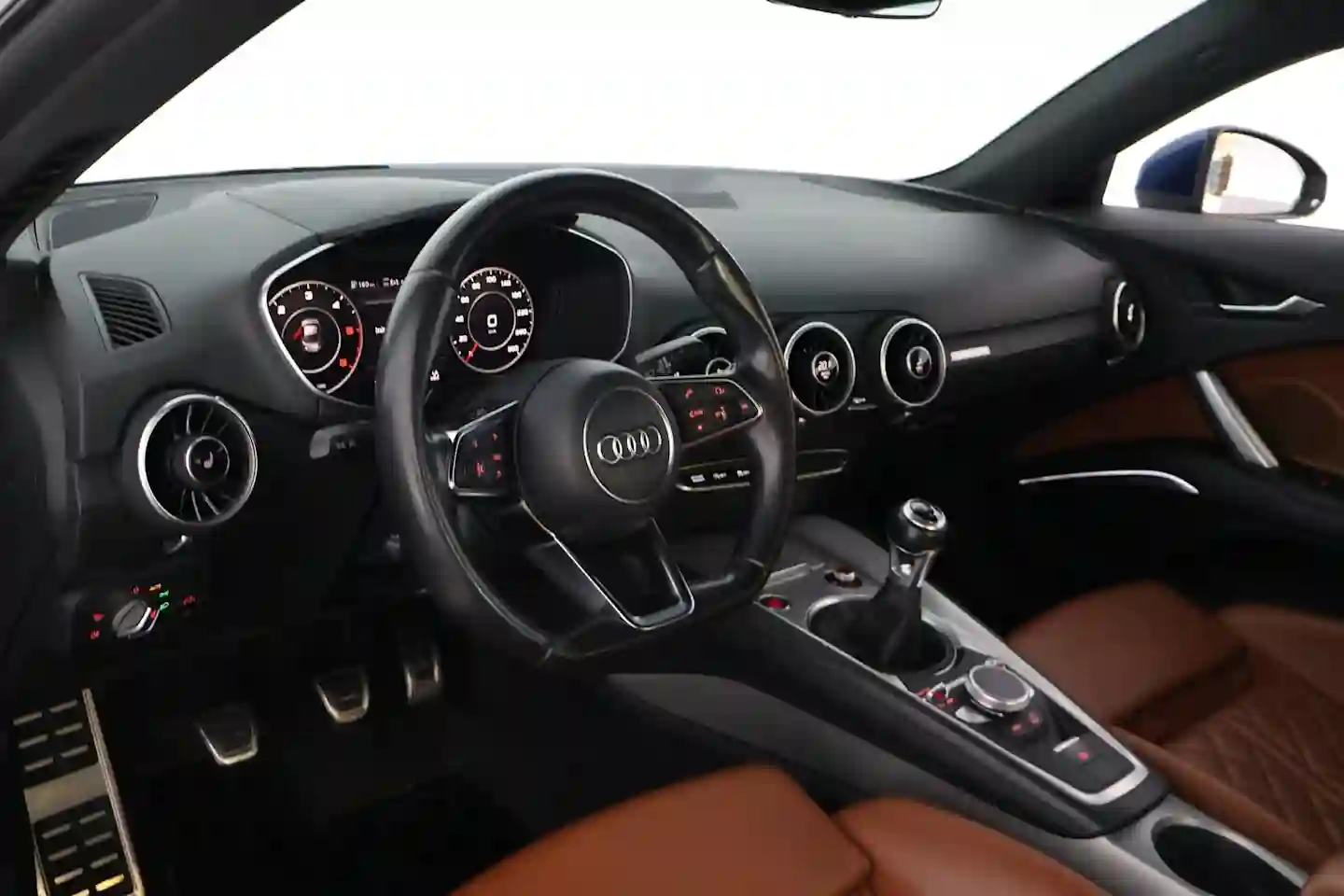 Car Image - 1jj5ft1JZMi6ZrBJvNFYRz