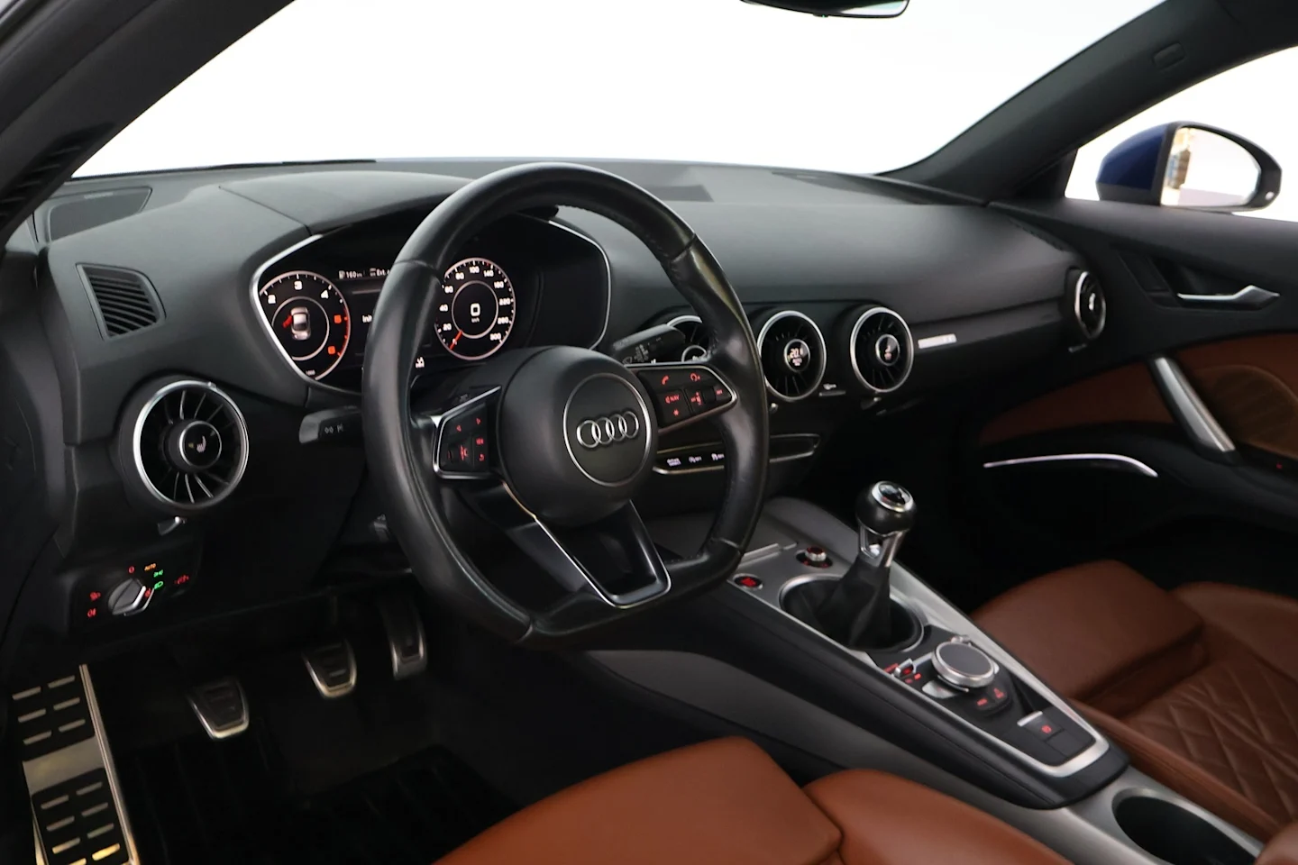 Car Image - 1jj5ft1JZMi6ZrBJvNFYRz