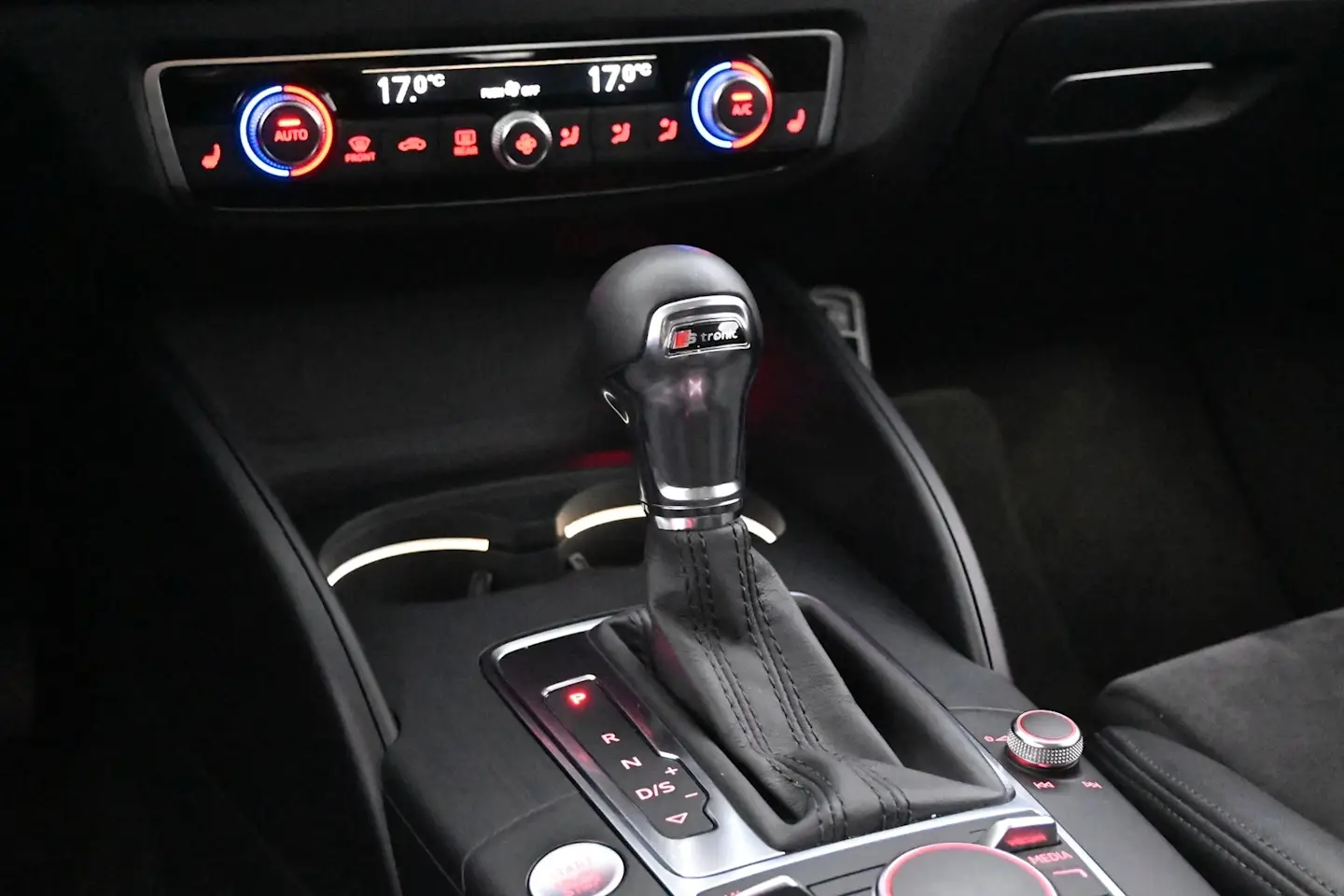 Car Image - 10rcwYM9ehp8zBTL3l7nOE