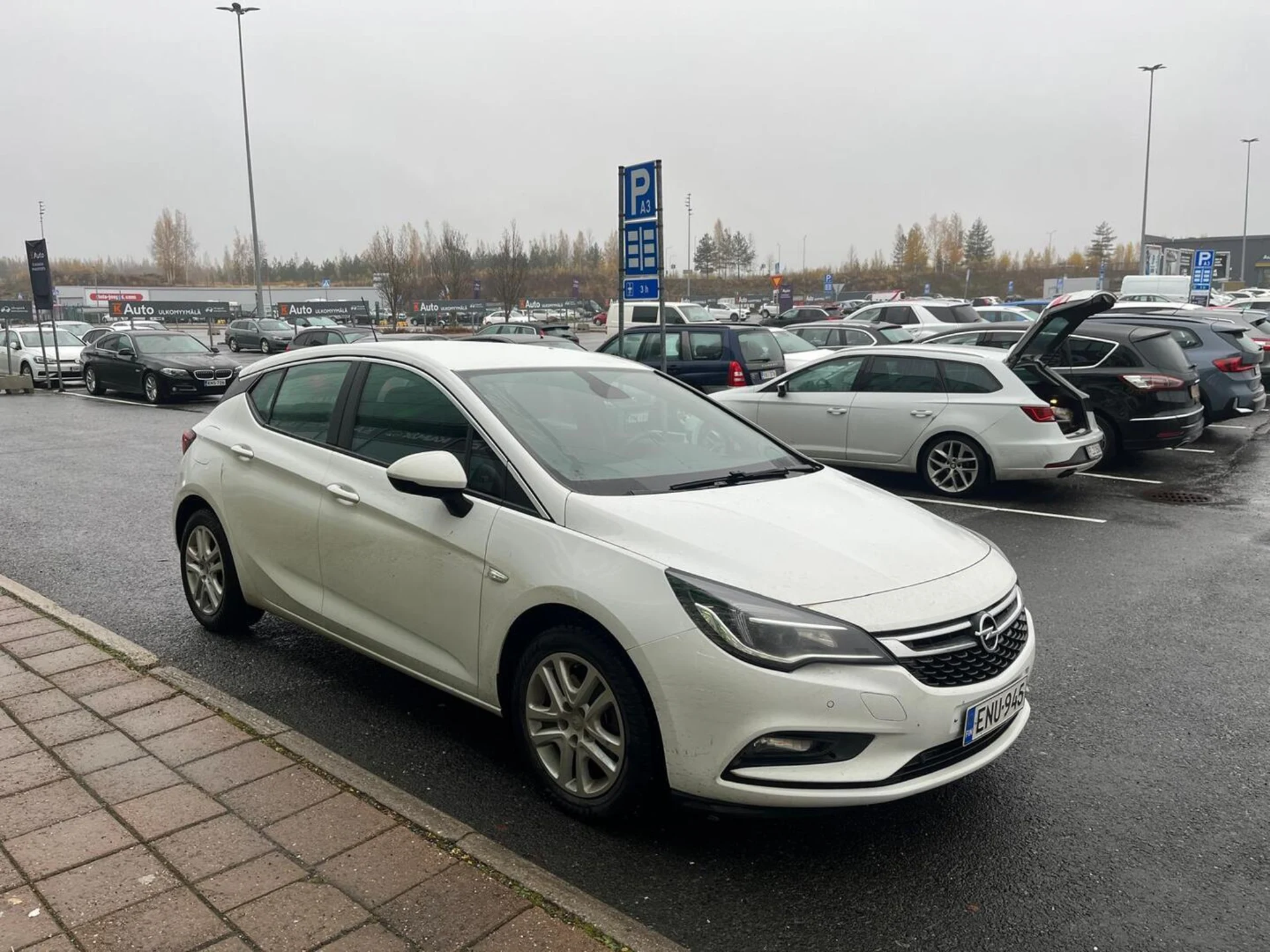 Car Image - 6UdyaFYZxbzexmDTXQPuvF