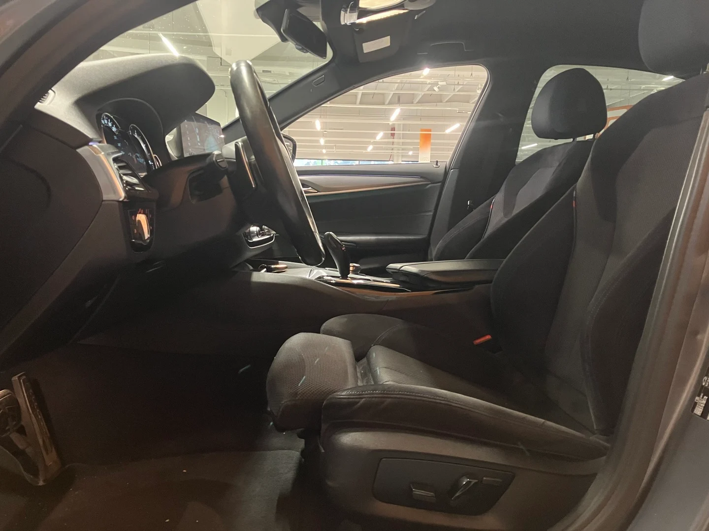 Car Image - 42gD9CSyG1wmtXUdxN9O7K