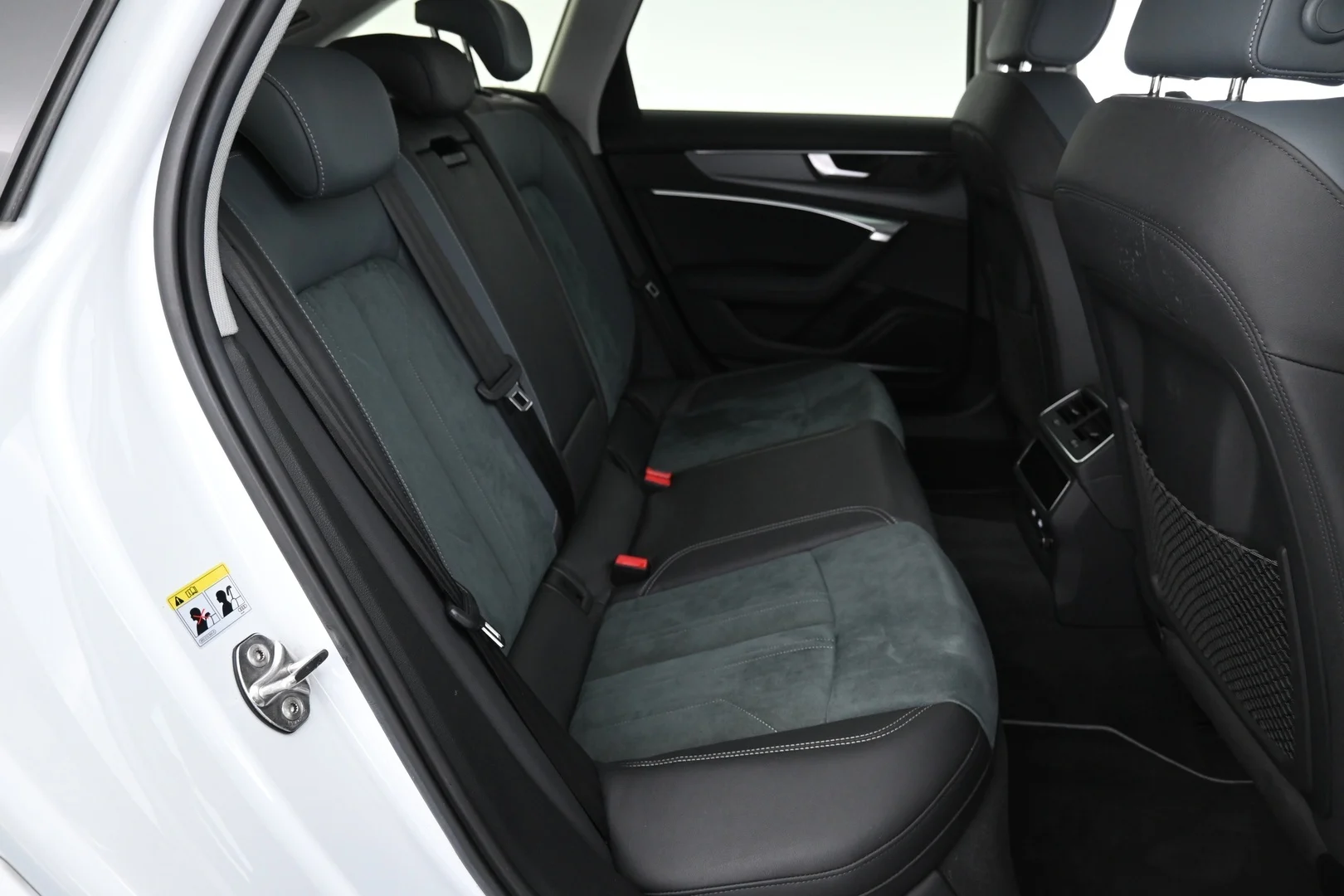 Car Image - 3yjlvQd4KOUZ5NU6Wkgr5k