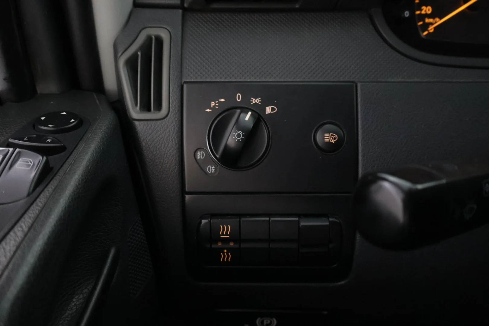 Car Image - 5v5NKyQSmq4sIOVHLGU6cL