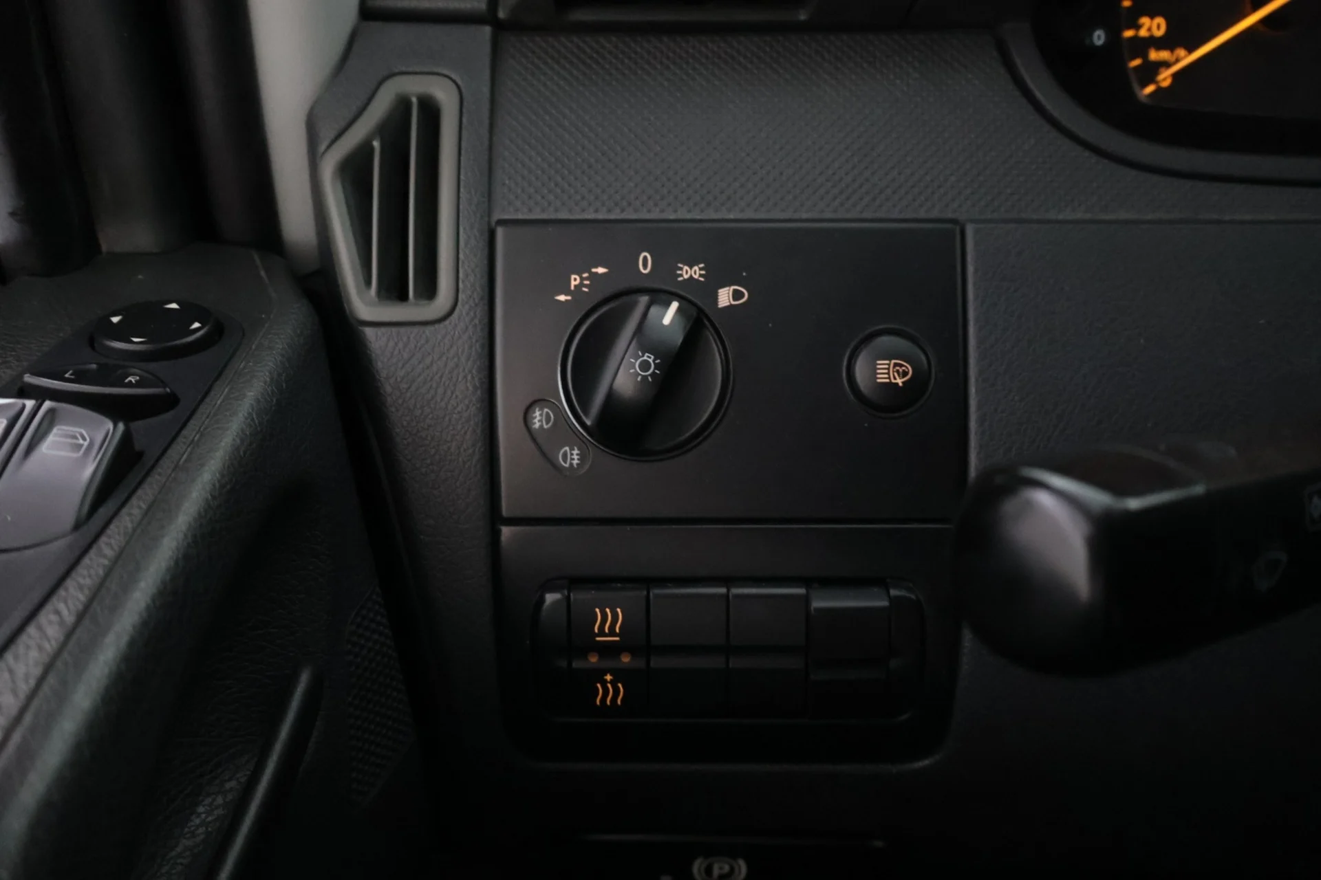 Car Image - 5v5NKyQSmq4sIOVHLGU6cL