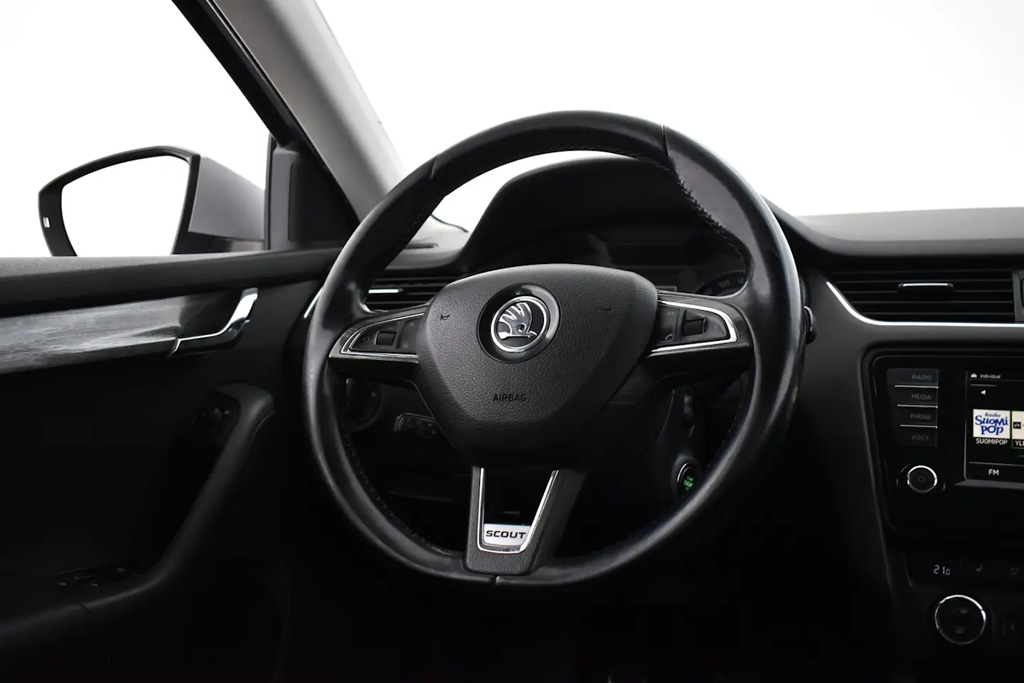 Car Image - 1nAtLMHwYULuf4UWOlViTM