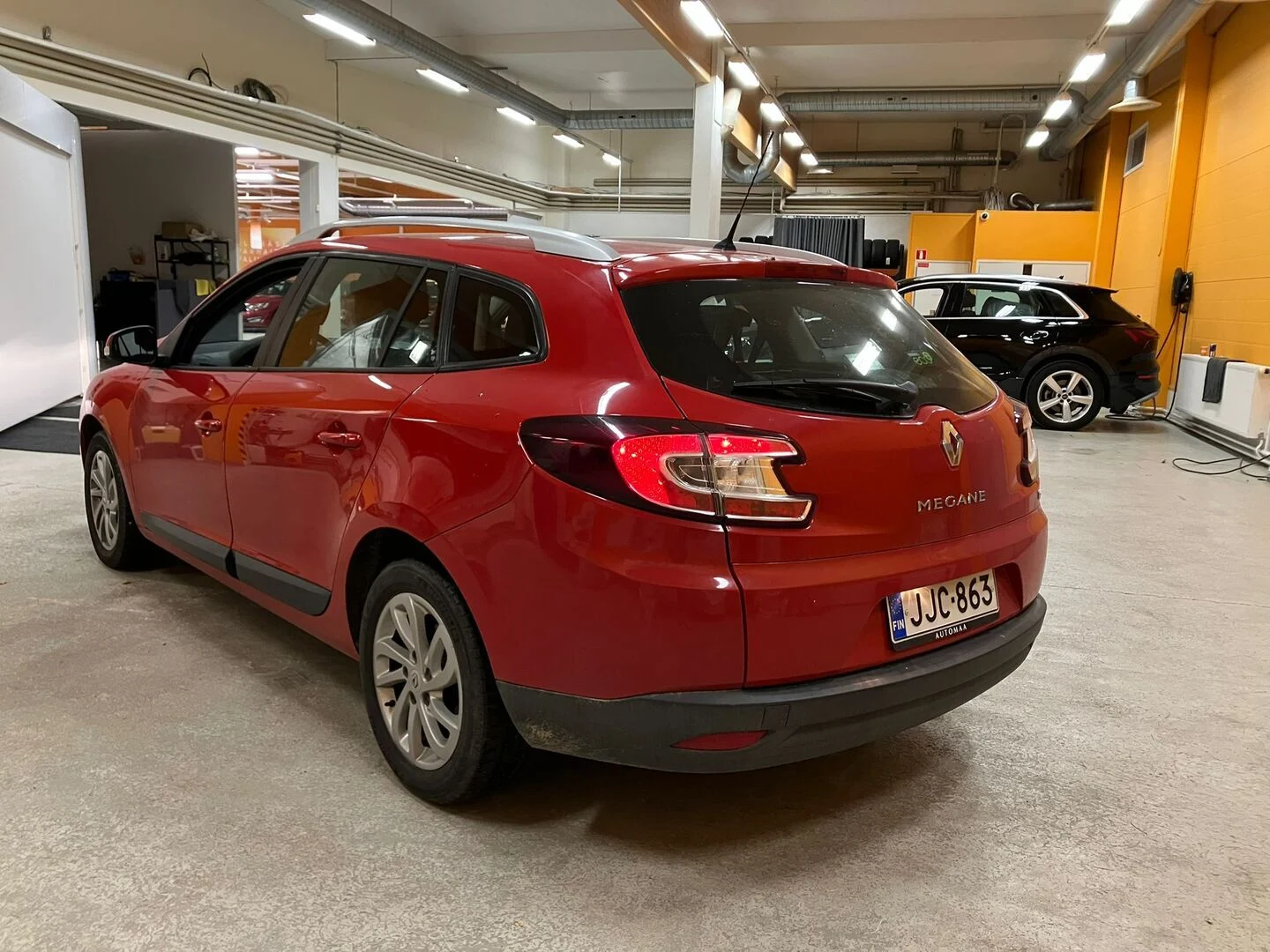 Car Image - 233aKTmQHH9iCvzbLN96pK