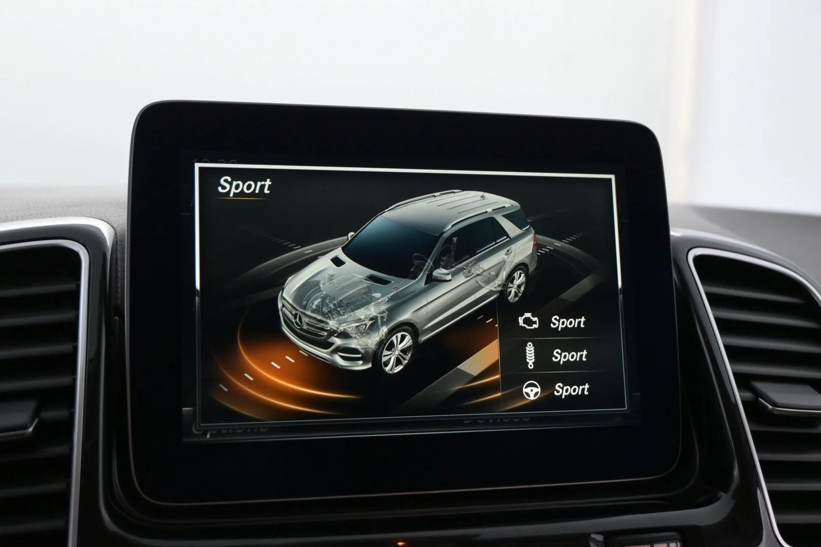 Car Image - 2QhEJfl5J3HzsHCX3ubMQO