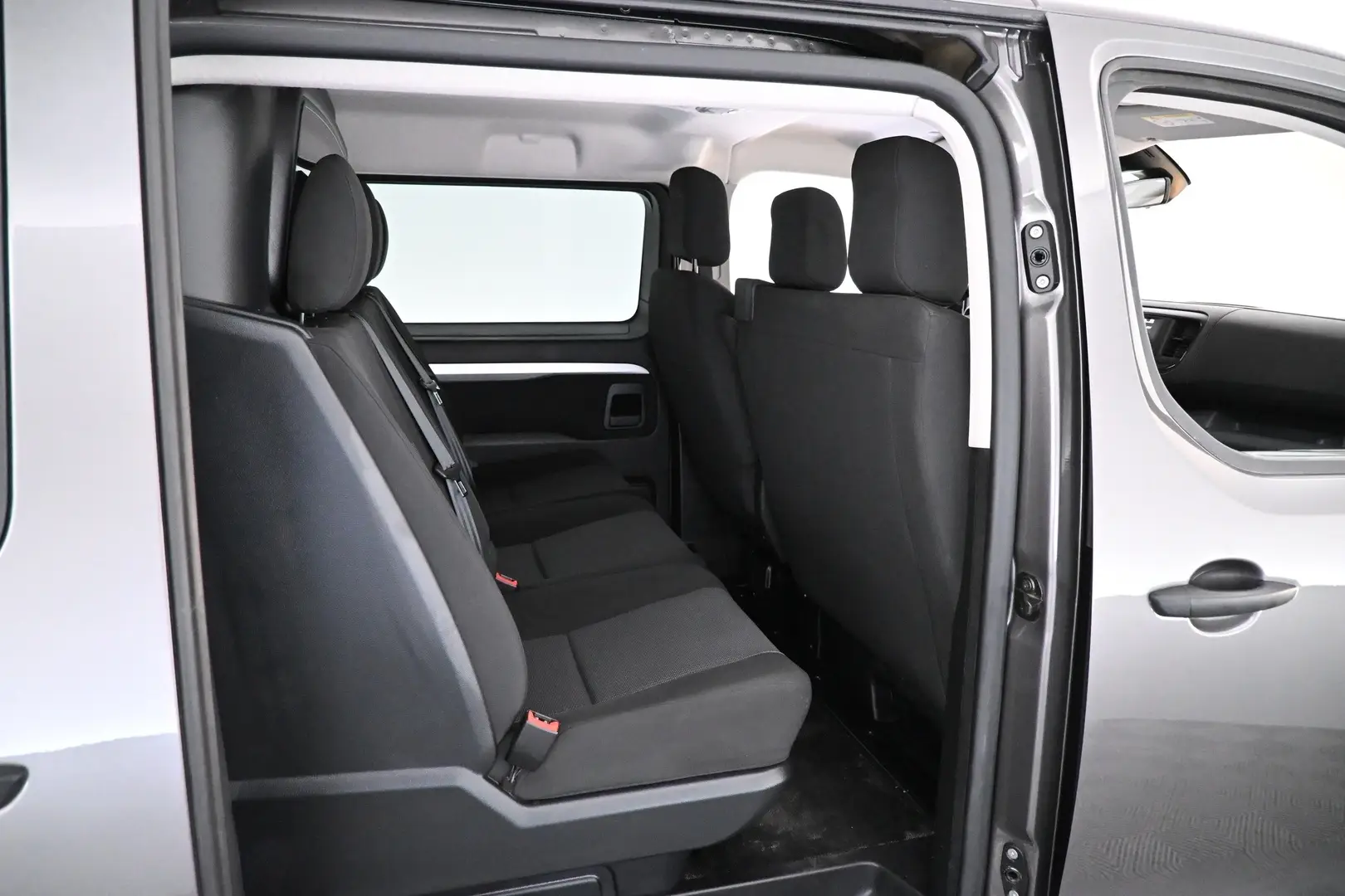 Car Image - 7N2S9q9UhMuaUtQBXrR31R