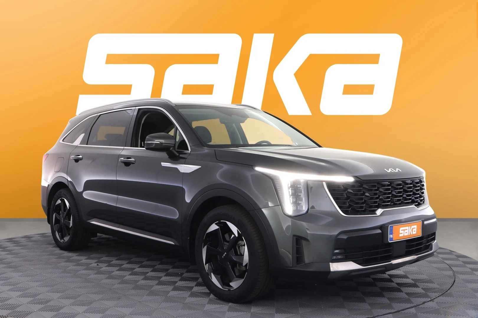 Car Image - 4Z916uJqHwGevyI16T8tfm