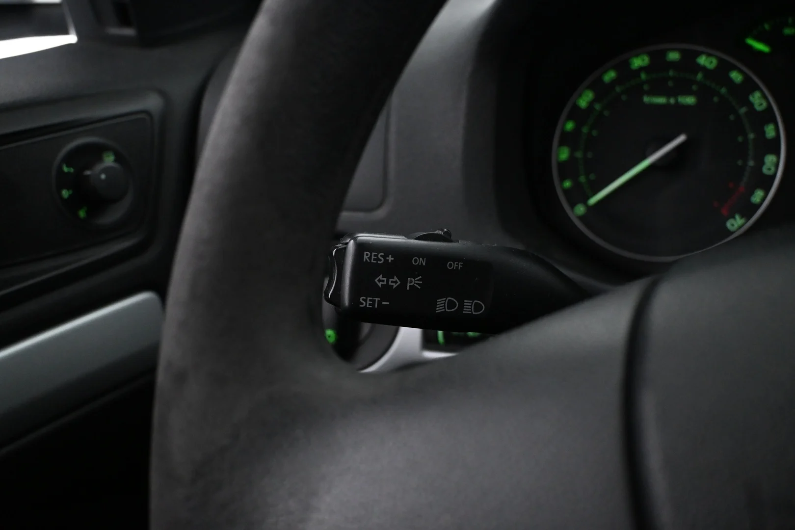 Car Image - 6hPnDHgYcF1jHqFEVaYHcA
