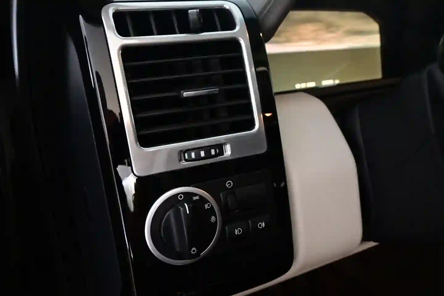 Car Image - 3iL7OUb78S7IXHsC8DqdZa