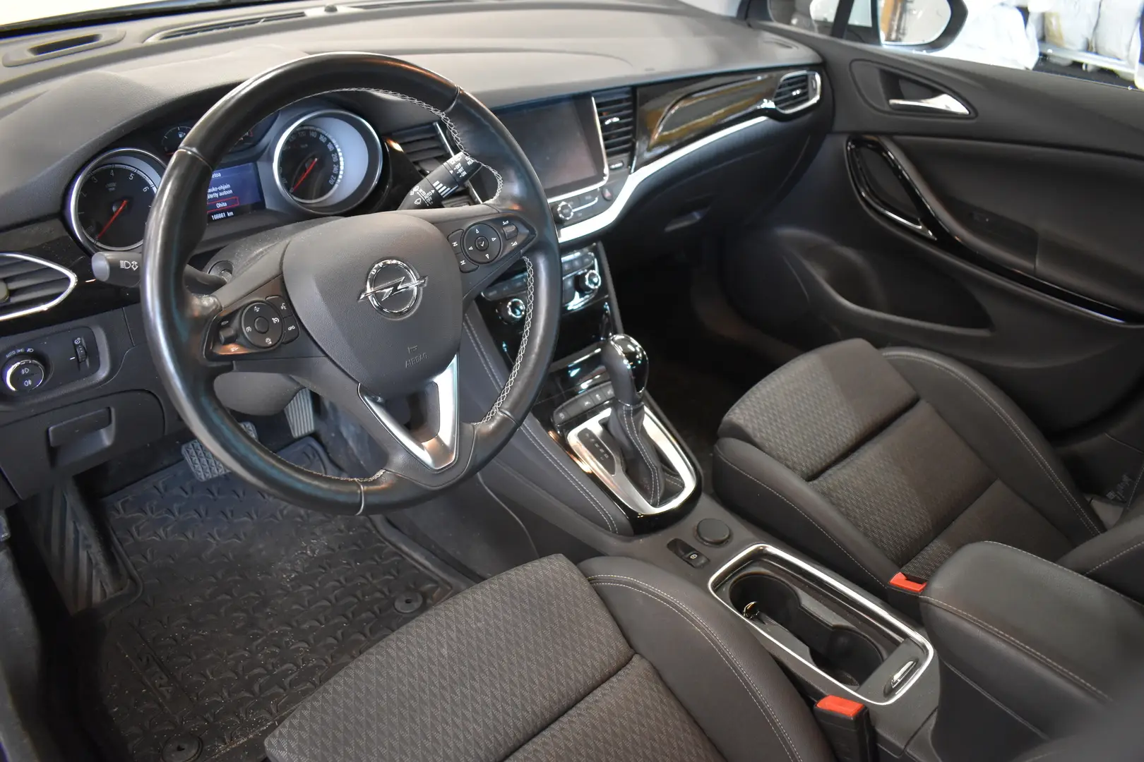 Car Image - 2S7zv3Z8dkHzj1OJKgtdCs