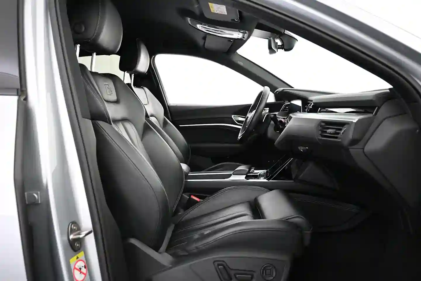 Car Image - 4krgcFVEYlxDmwvLHi7mva