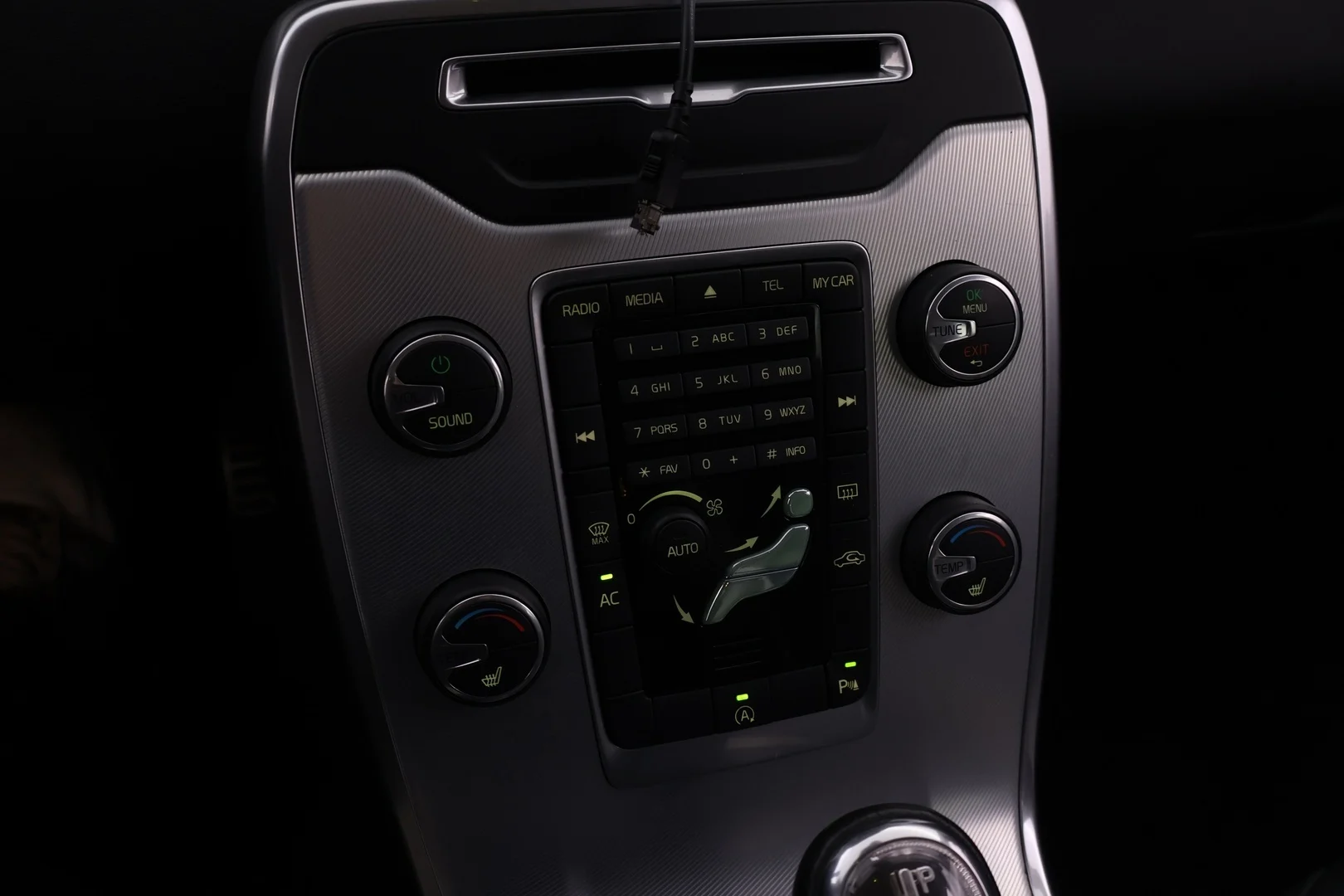 Car Image - 1bjxw8zaoxcRrcLNHlkH81