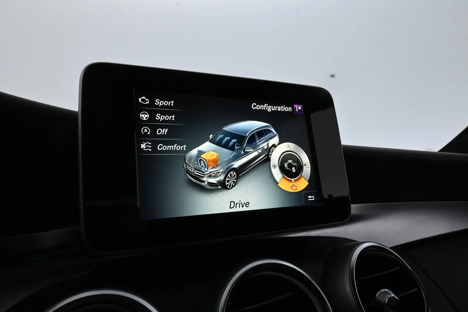 Car Image - 2flsIzprQ56dMlDvkICPzx