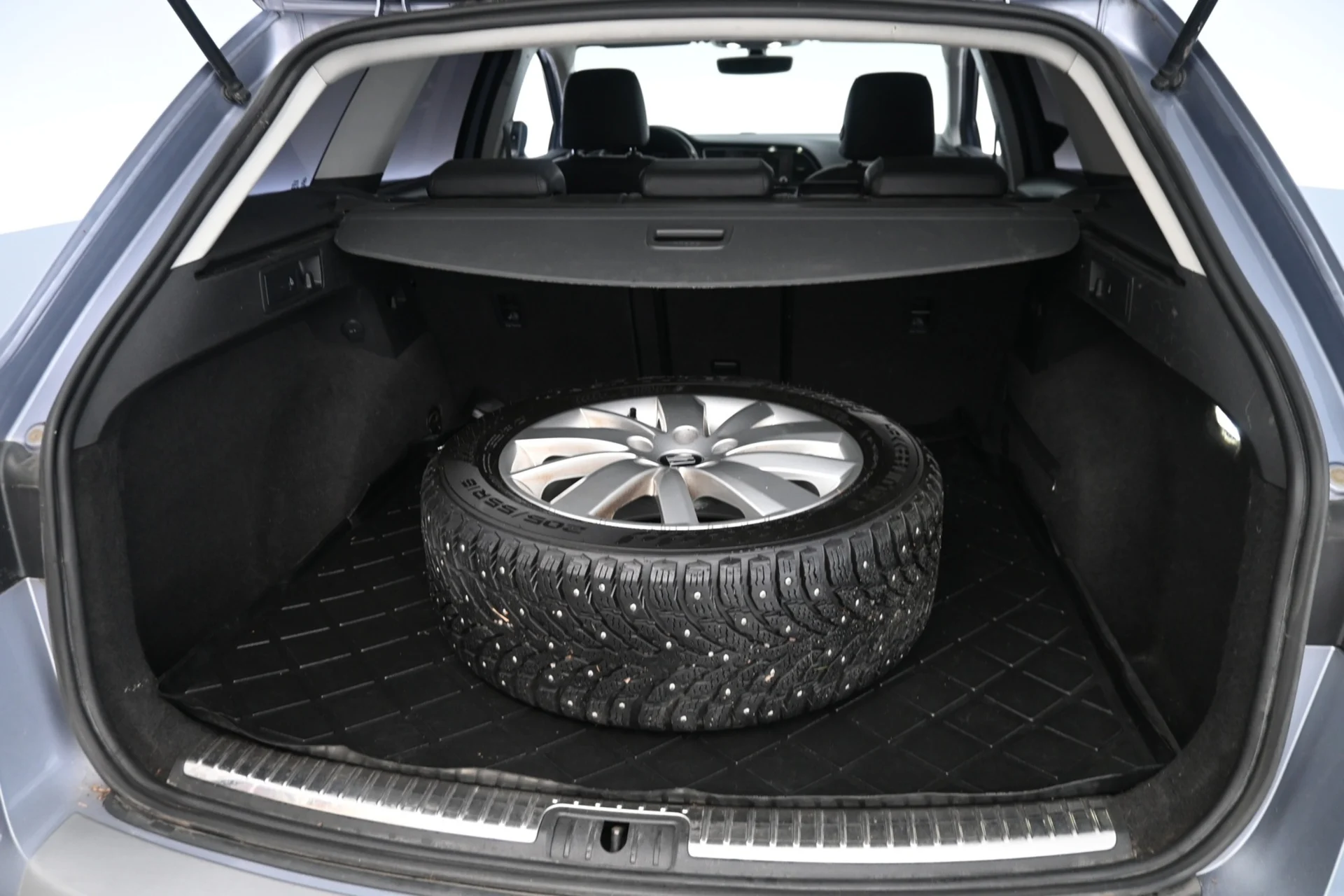 Car Image - 6jxEgd18J8xSDHsDkRssBr