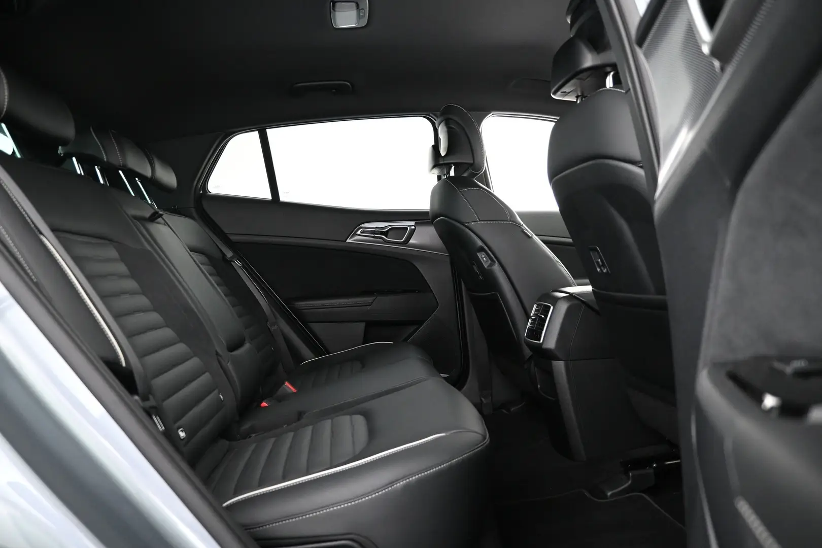 Car Image - 1yqdAczyaTzx3g9MVCuj0G