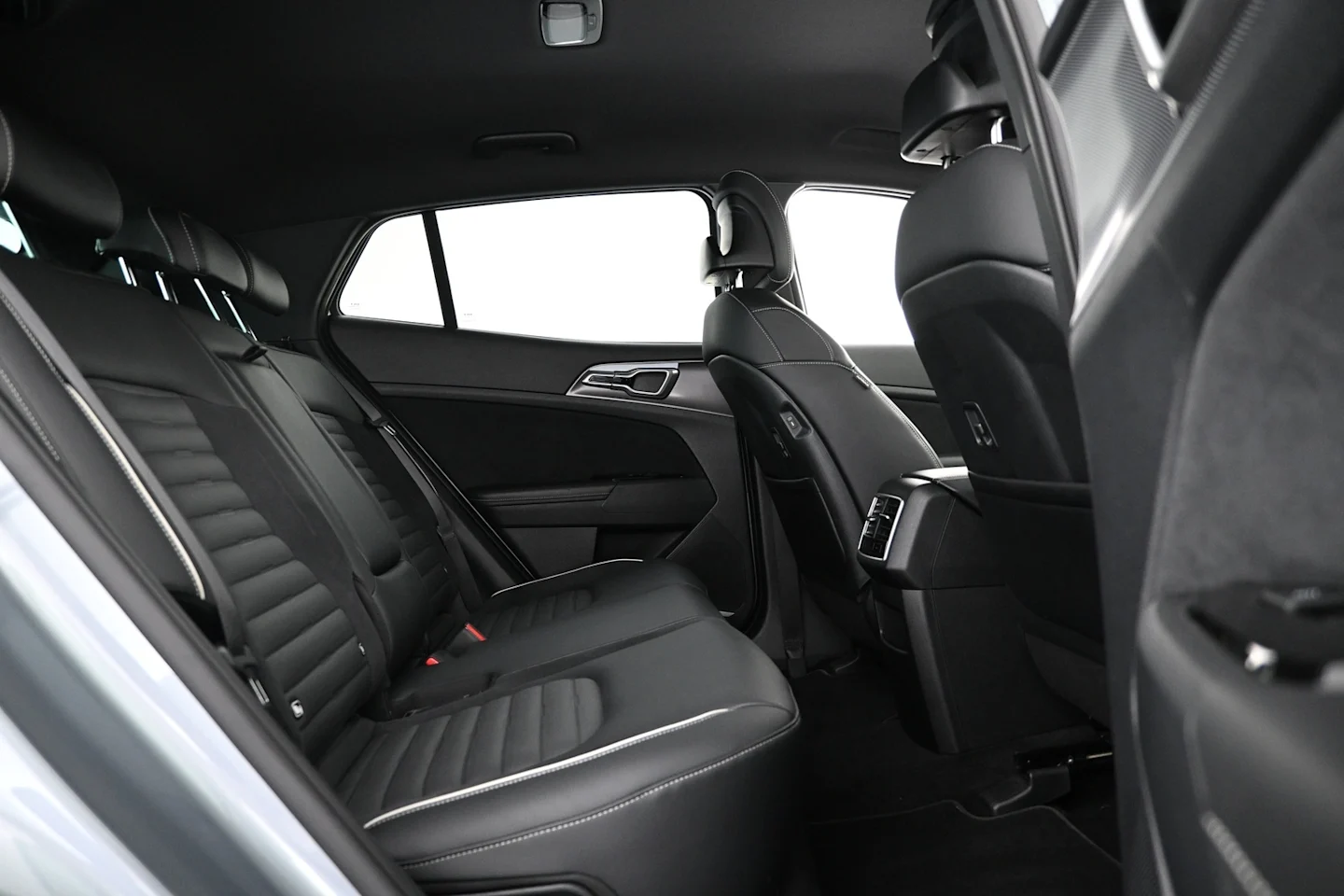 Car Image - 1yqdAczyaTzx3g9MVCuj0G