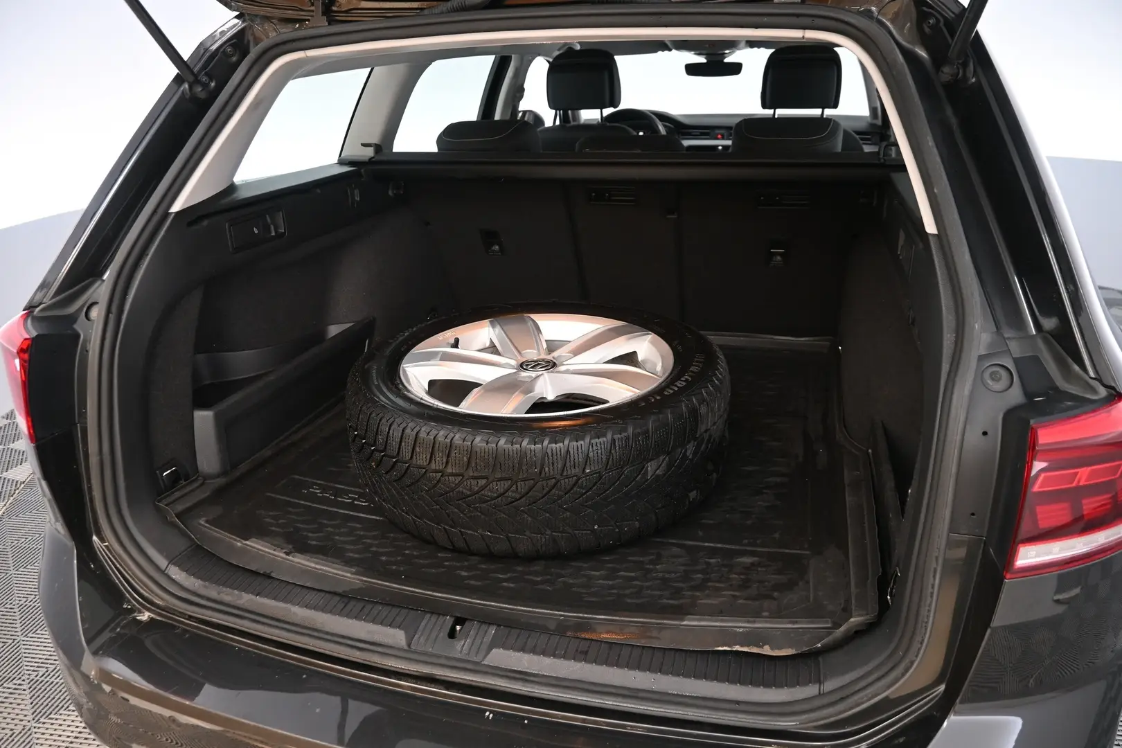 Car Image - 7rdrQKlOU7LXHCPyP2G8wY