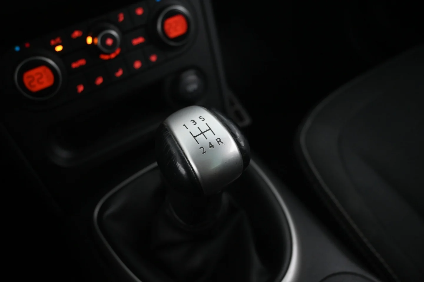 Car Image - 3gY3wDogrPg9GQZgadqE80