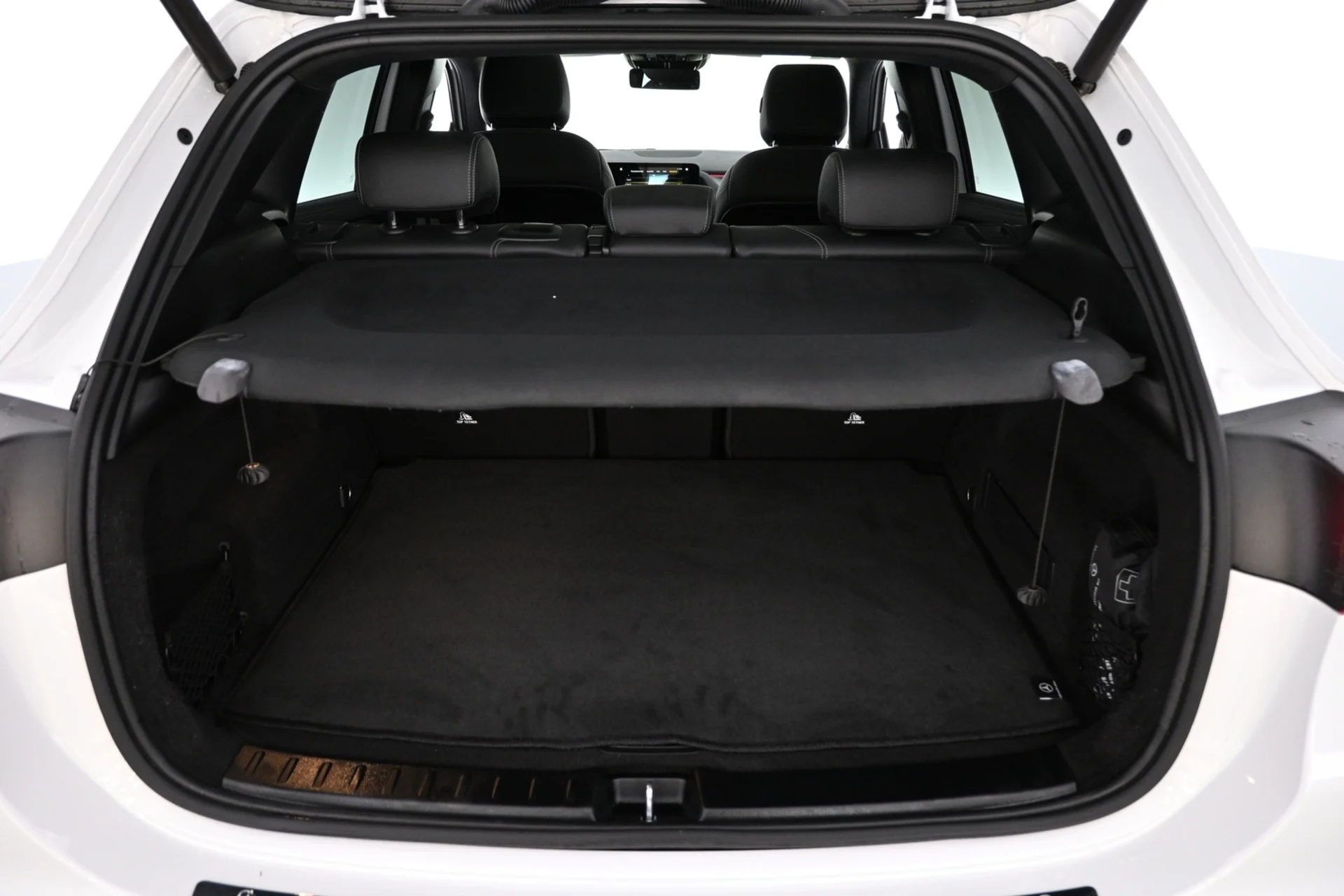 Car Image - 20ATe9tPlO3desS5818KlB