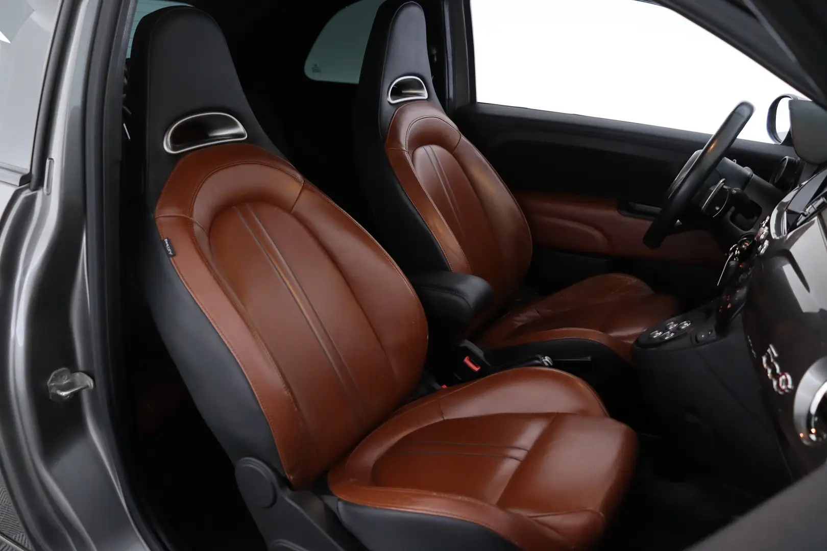 Car Image - 388PBszXSXOueiUE92BCsm