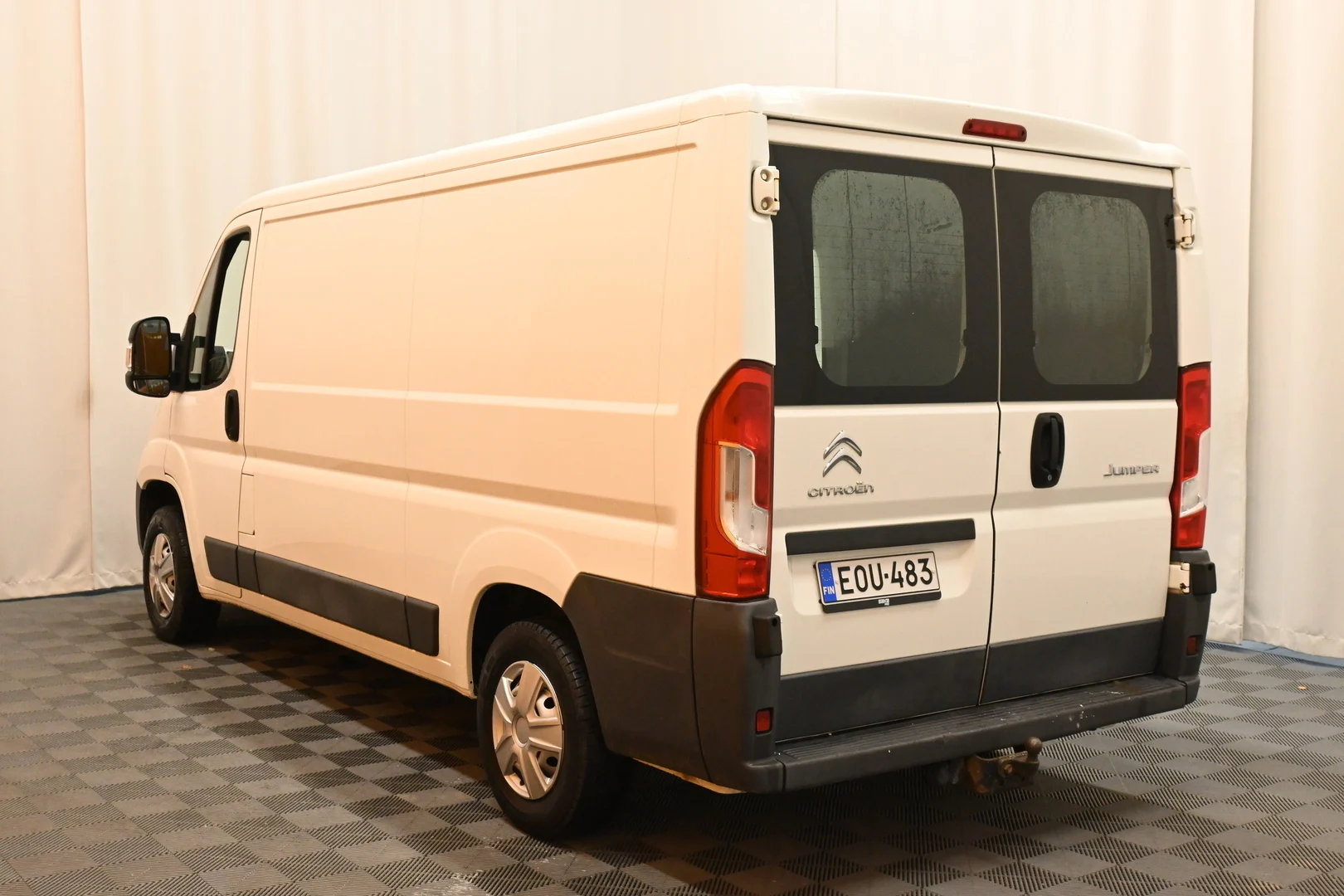 Car Image - r70oq0DdFb3lXrDsV44un