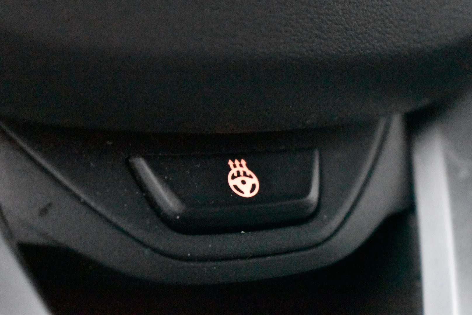 Car Image - 4j7Z54j4EcMk0l6JY7LTFq