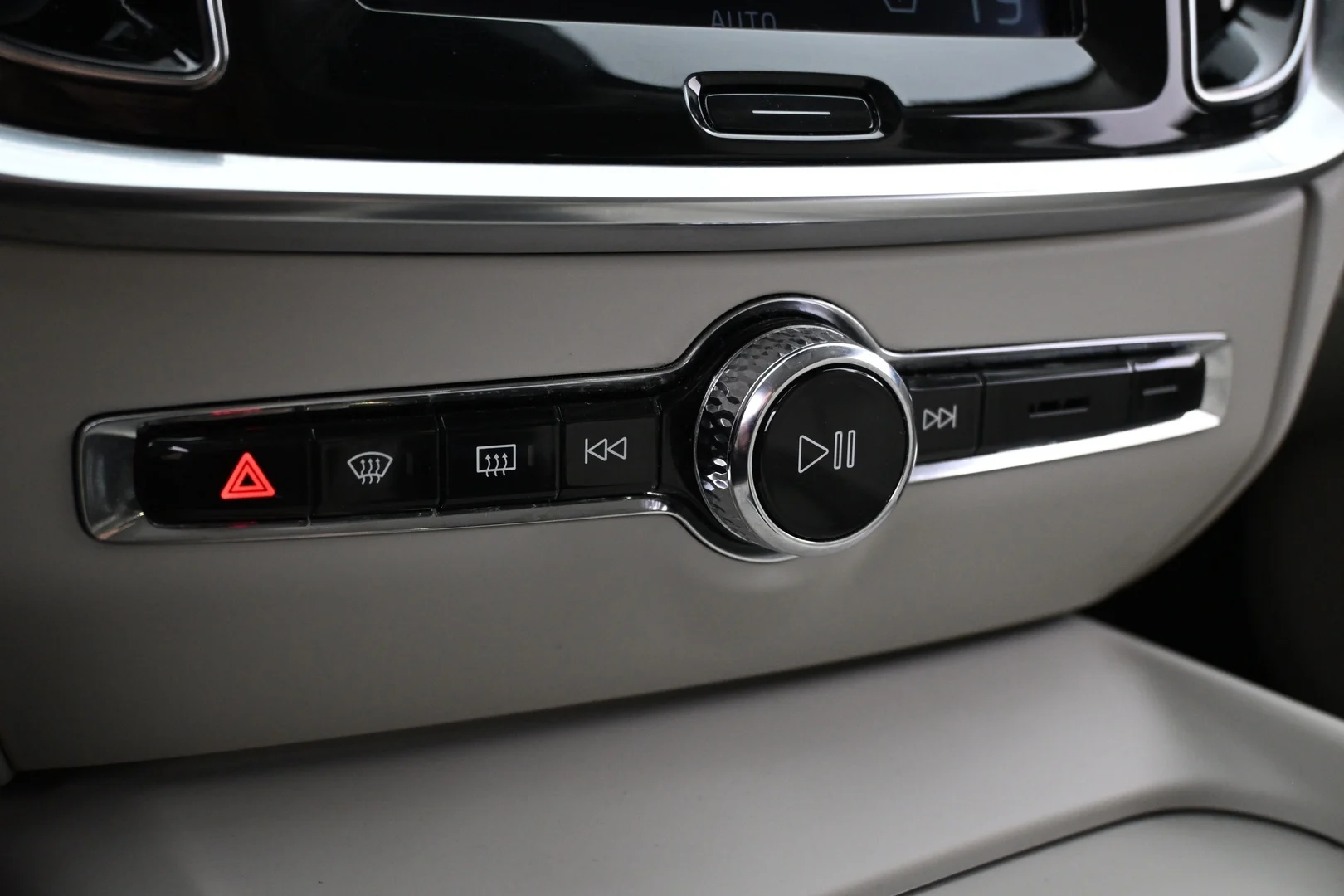 Car Image - 2k0FRgRWIUHUrpMH8j56Mm
