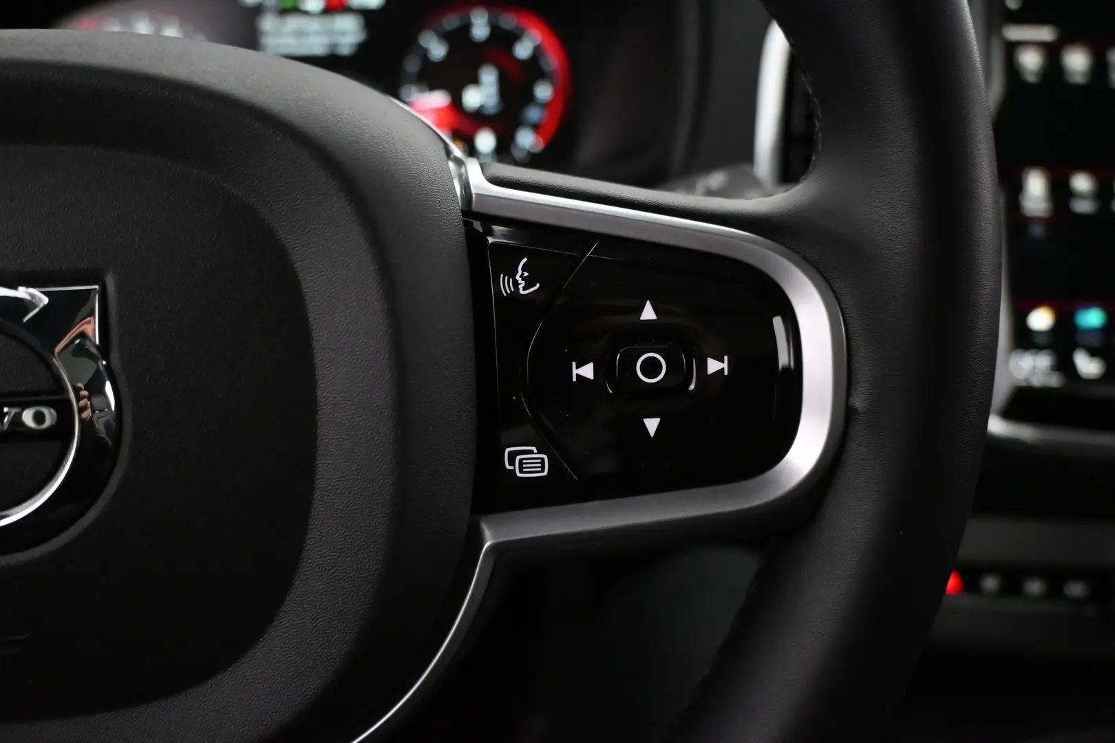 Car Image - 7B9VynScUTWYIRBb1A3TlI