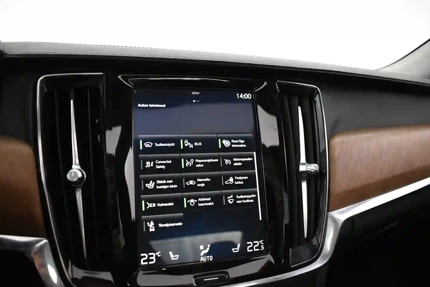 Car Image - 44kxJzRqzvbMQyrDeUxTIZ