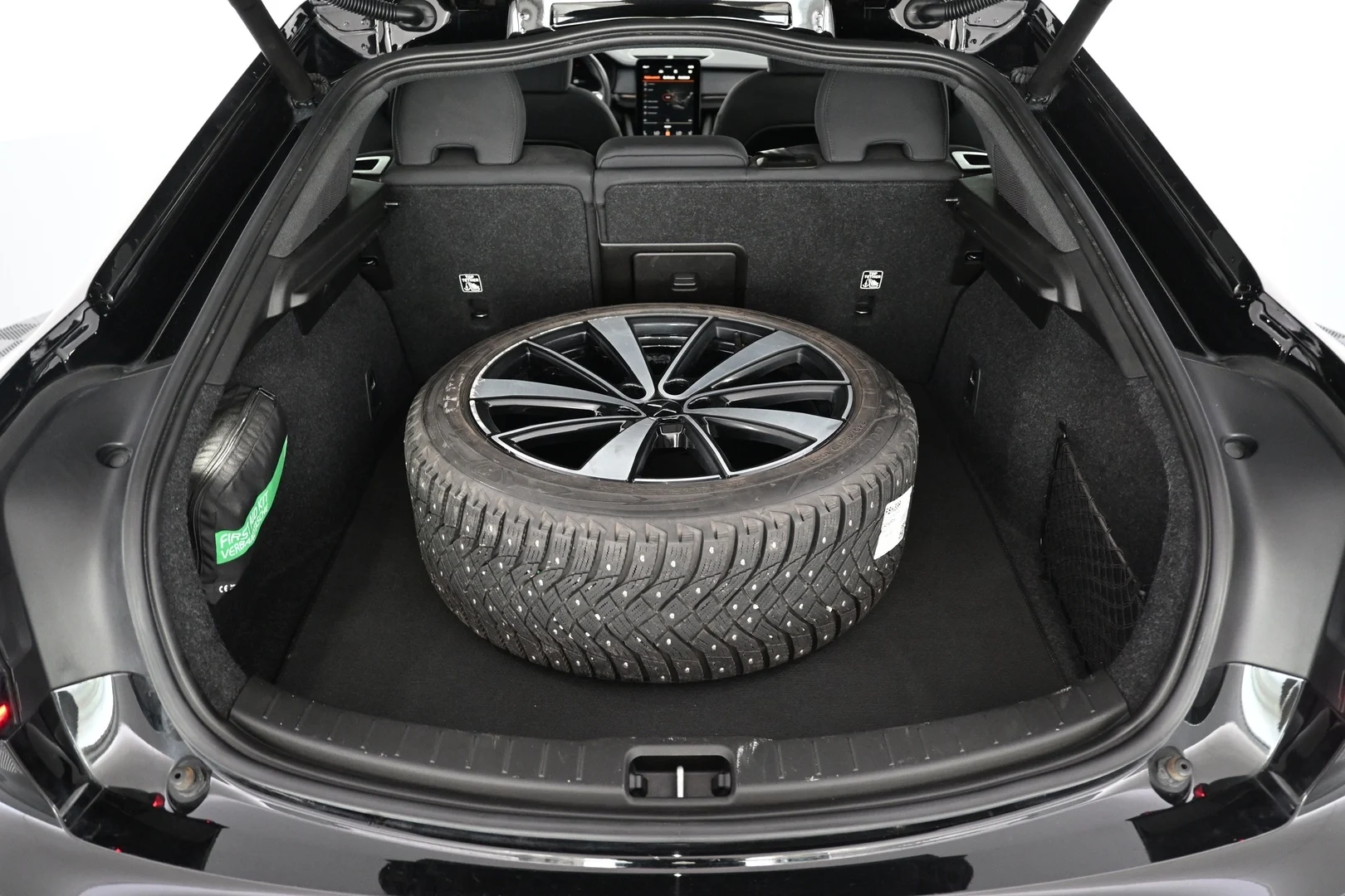 Car Image - t6x590tAsrt9sxsrFZbuV