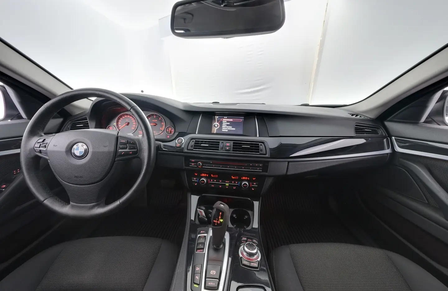 Car Image - 6YFRJ6GbySj6uA15HpRHiR