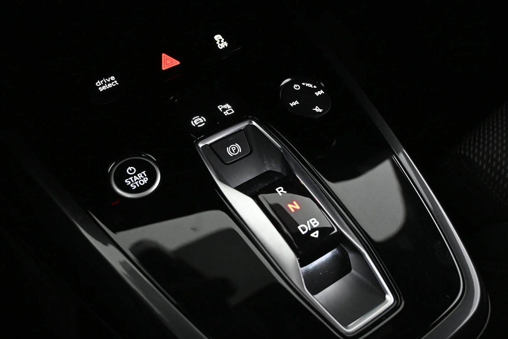 Car Image - 2bX5vKIBSfr9AujxOupn6l