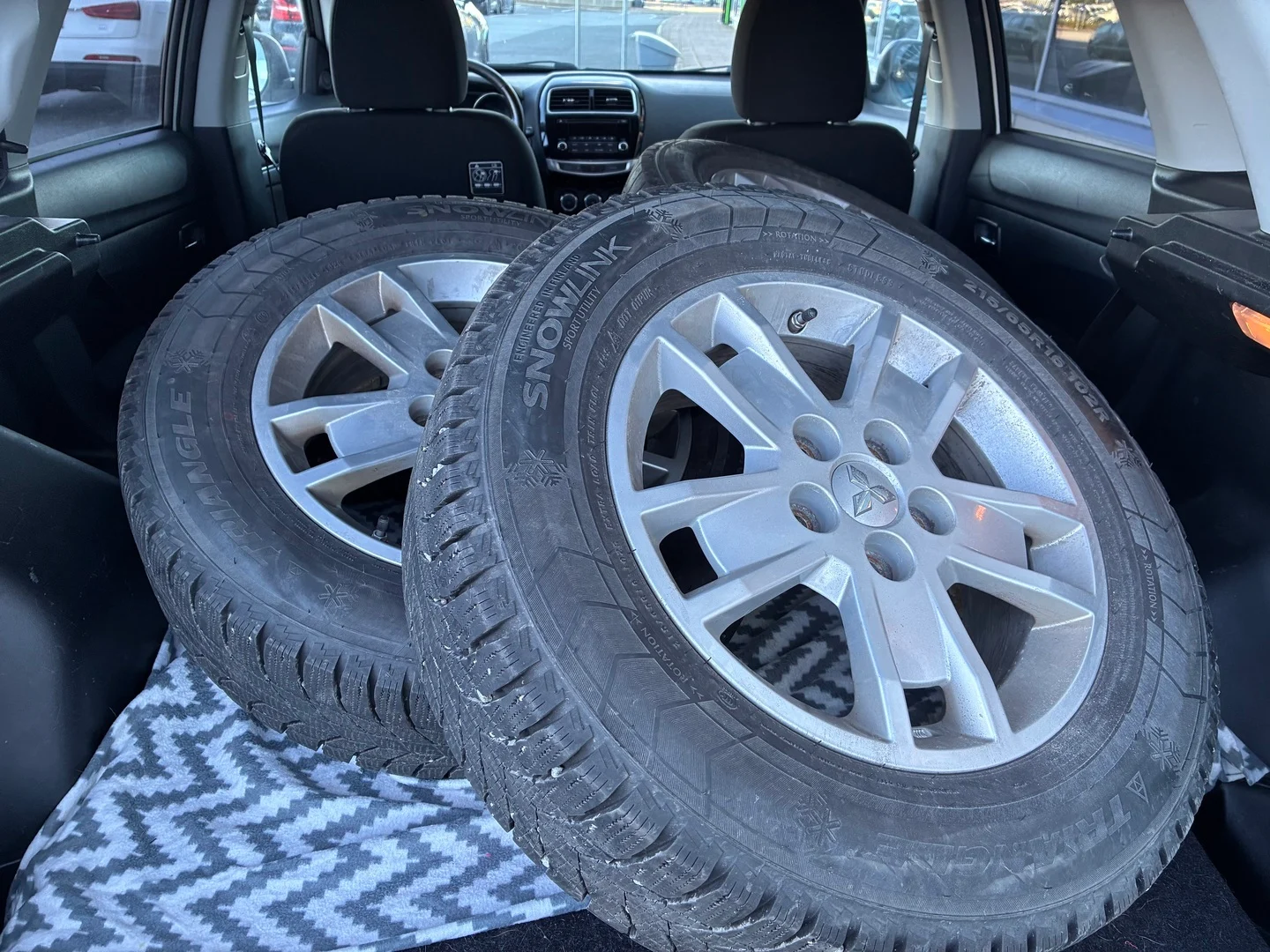 Car Image - oBQLSxfoH73mdCbwvPQnt